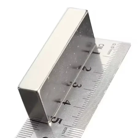 Customizable neodymium magnets with strong magnetic properties